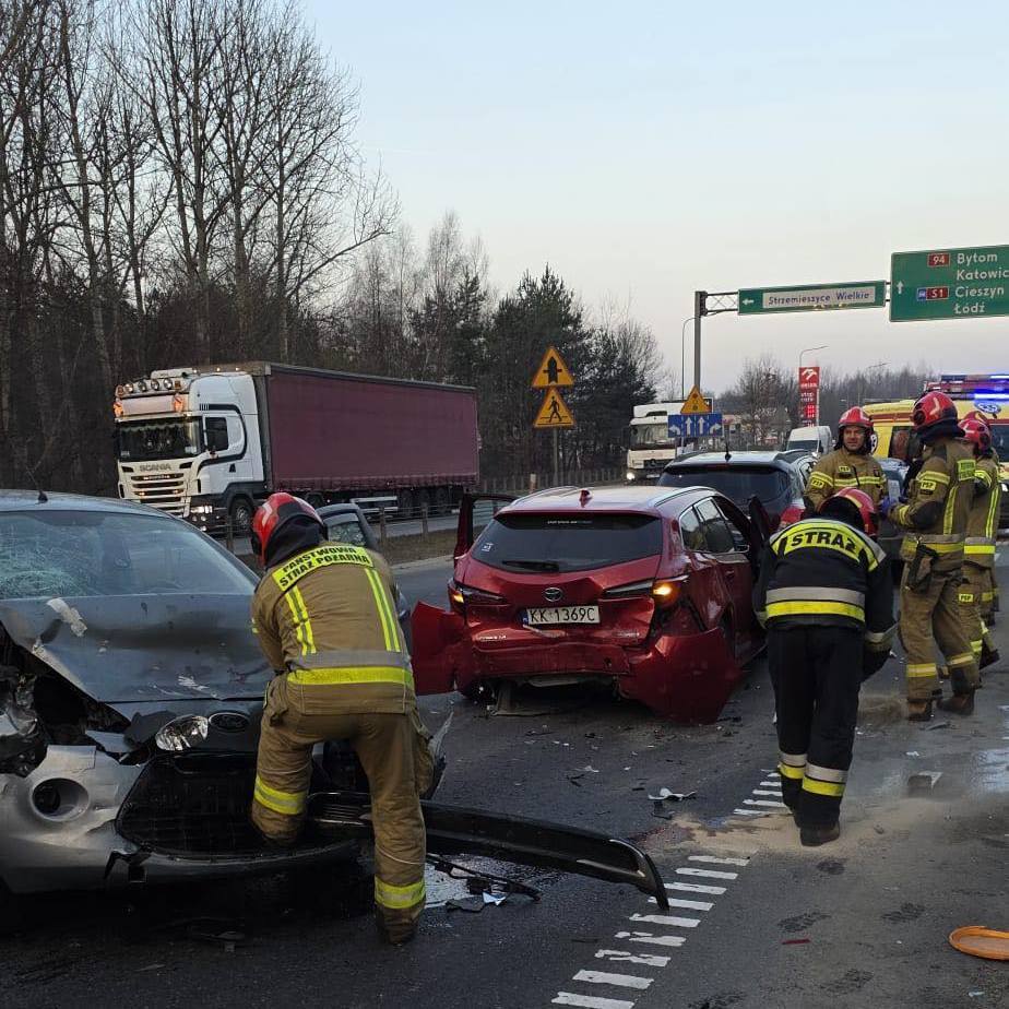 Dąbrowa Górnicza-Strzemieszyce. Karambol na DK94. 11 marca 2026