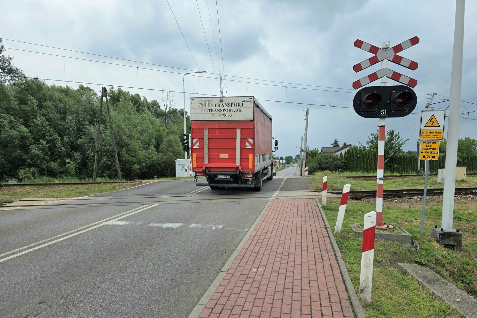Dąbrowa Górnicza-Strzemieszyce Wielkie. Przejazd kolejowo-drogowy na ulicy Grabocińskiej.