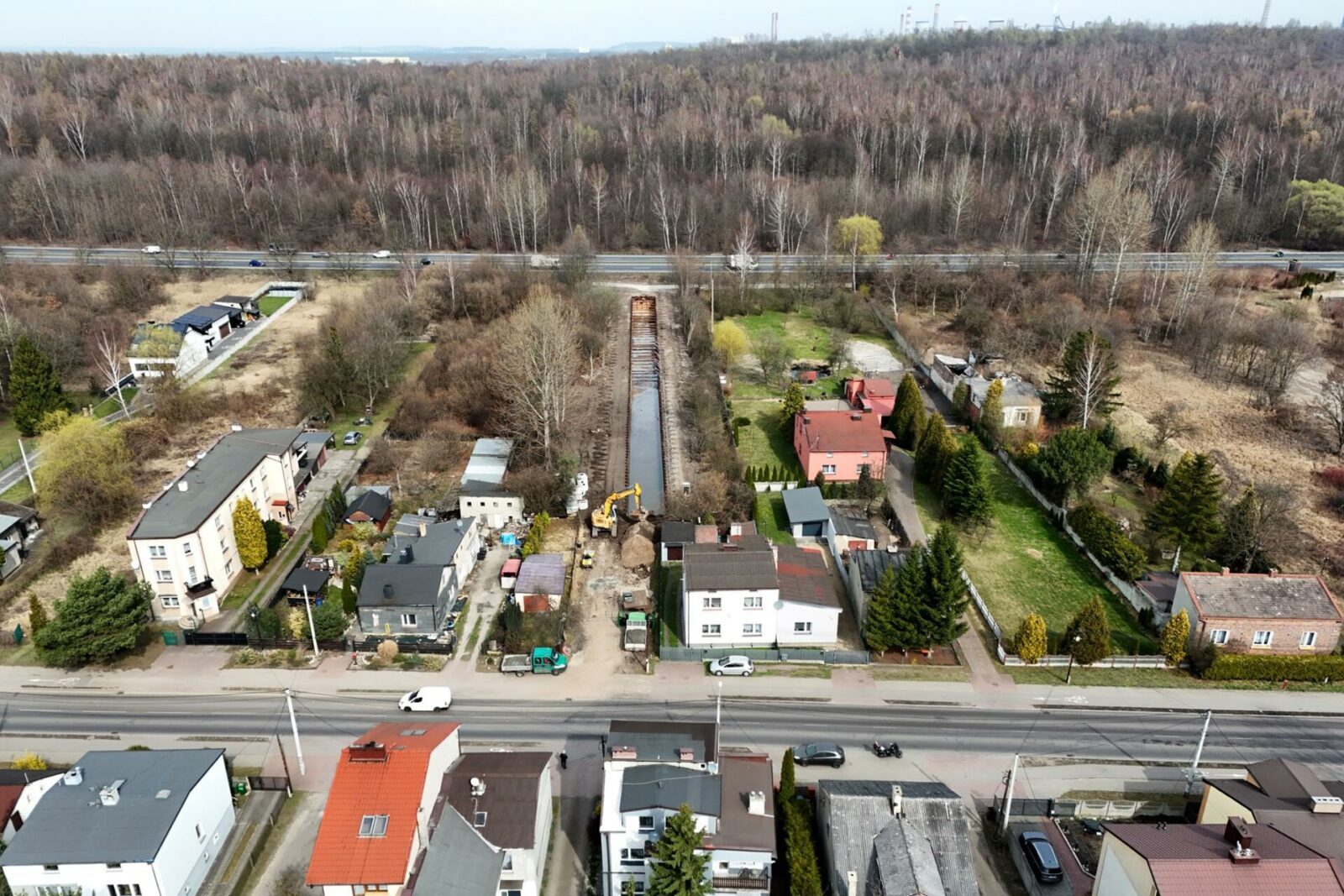 Dąbrowa Górnicza-Strzemieszyce Wielkie. Budowa zbiornika retencyjnego wody opadowej z DK94 przy ulicy Oddziału AK Ordona. 25 marca 2026