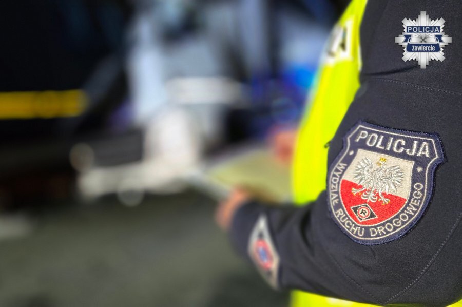 Poręba. Droga Krajowa nr 78. Śmiertelny wypadek – najechanie ciężarówki na naczepę innej ciężarówki. 1 kwietnia 2026