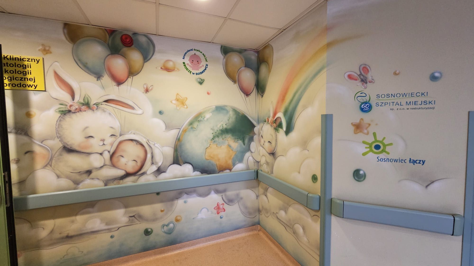 Porodówkowy mural Sosnowiecki Szpital Miejski
