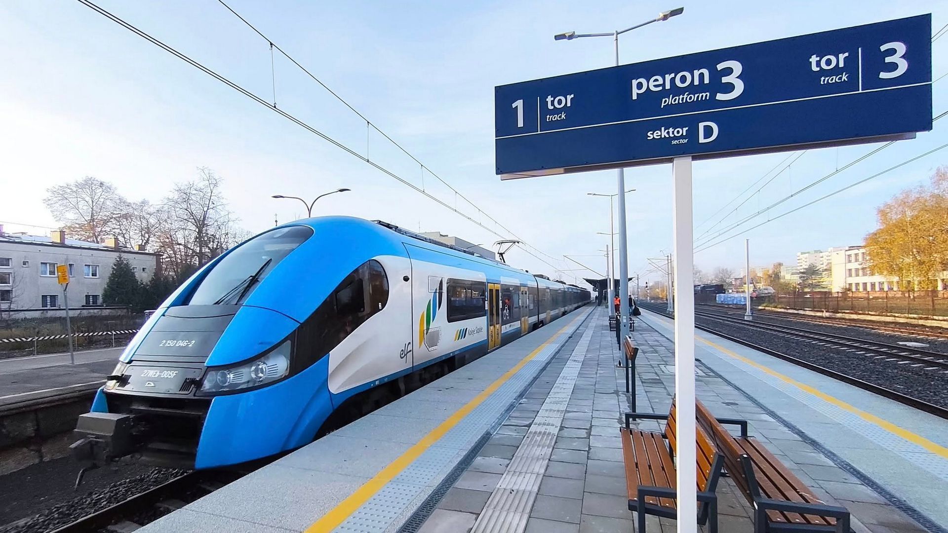 Sosnowiecki dworzec główny doczekał się po 166 latach trzeciego peronu. Oddany dziś do użytku nie nawiązuje jednak w ogóle do zabytku. ZDJĘCIA