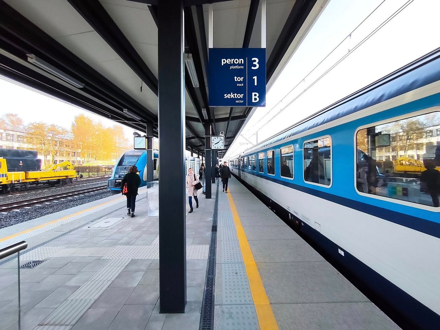 Sosnowiec. Dworzec kolejowy główny. Nowy peron nr 3 otwarty. 5 listopada 2025.