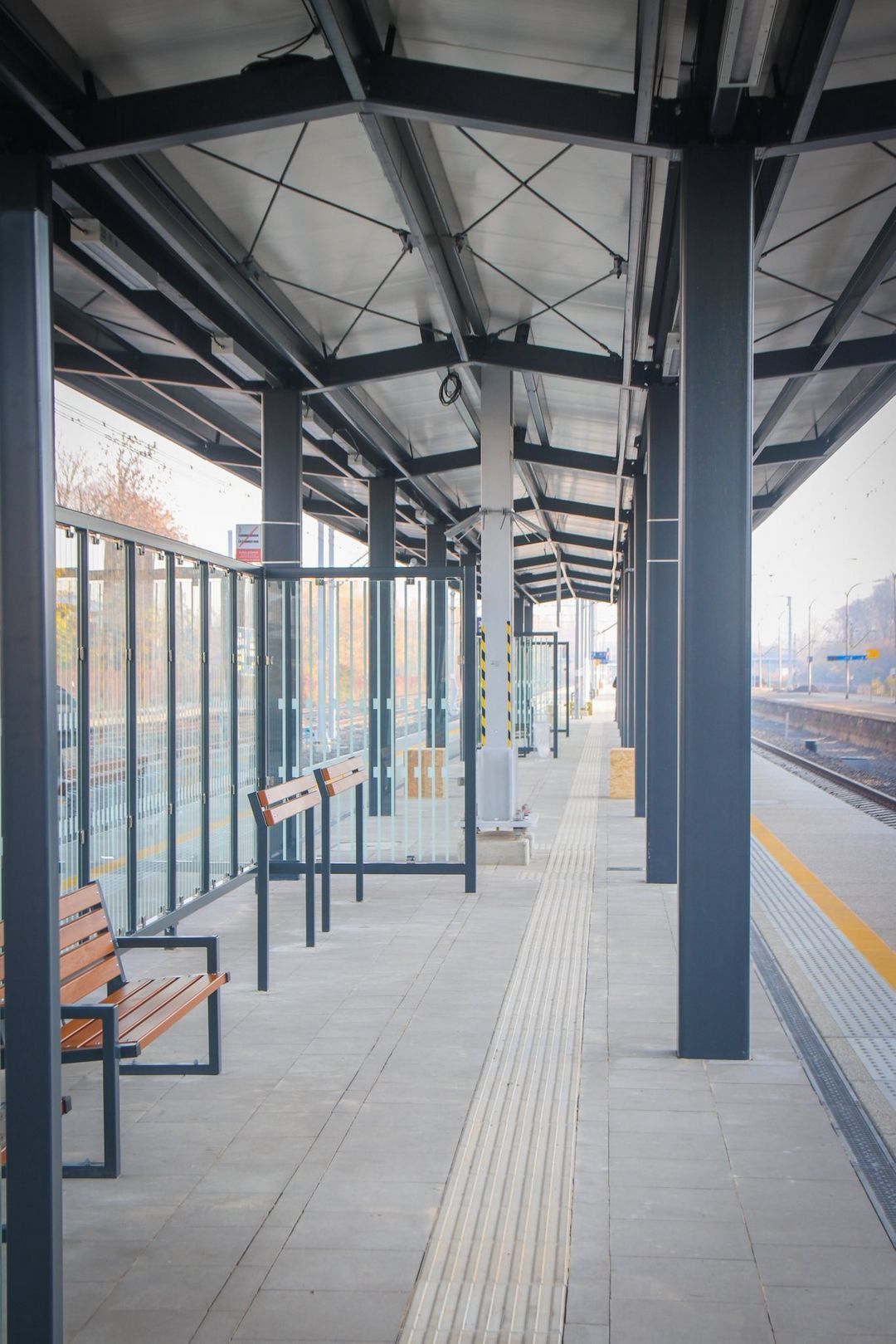 Sosnowiec. Dworzec kolejowy główny. Nowy peron nr 3 otwarty. 5 listopada 2025.