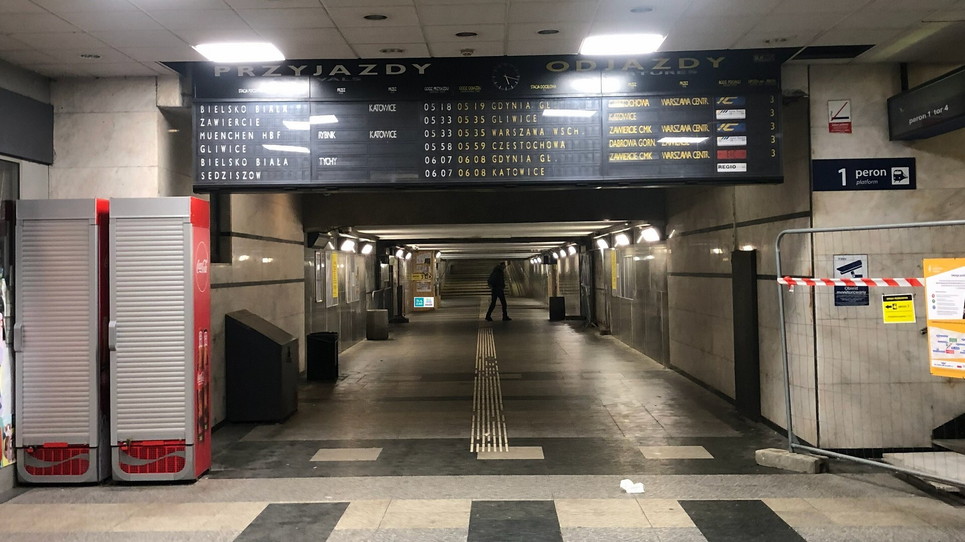 Sosnowiec. Tunel między dworcem i centrum a peronami oraz ul. Kilińskiego otwarty o miesiąc szybciej. Dla aplikacji ZTM nigdy nie był zamknięty