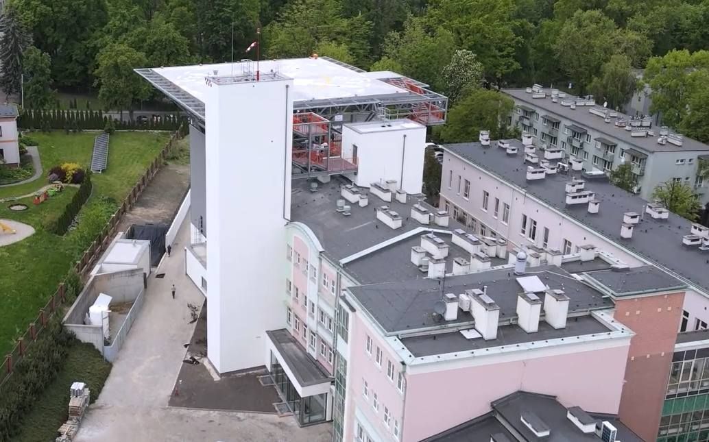 Sosnowiec-Klimontów. Centrum Zdrowia Dziecka i Rodziny im. Jana Pawła II. Otwarcie Lądowiska i Szpitalnego Oddziału Ratunkowego. 13 maja 2025.