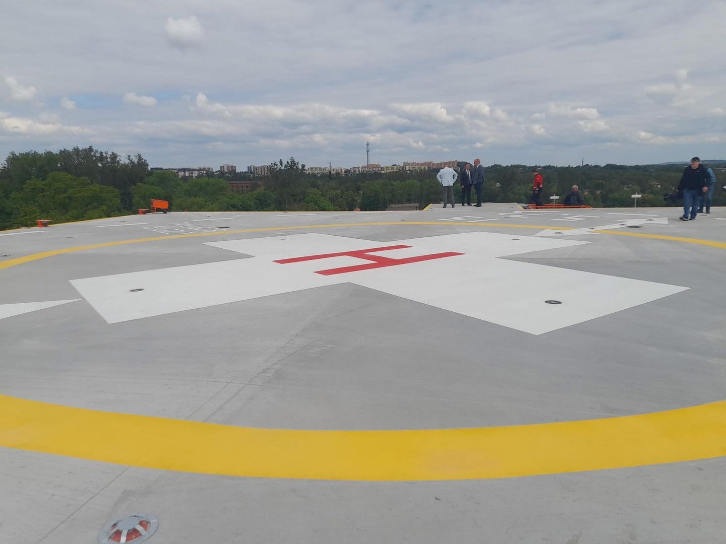 Sosnowiec-Klimontów. Centrum Zdrowia Dziecka i Rodziny im. Jana Pawła II. Otwarcie Lądowiska i Szpitalnego Oddziału Ratunkowego. 13 maja 2025.