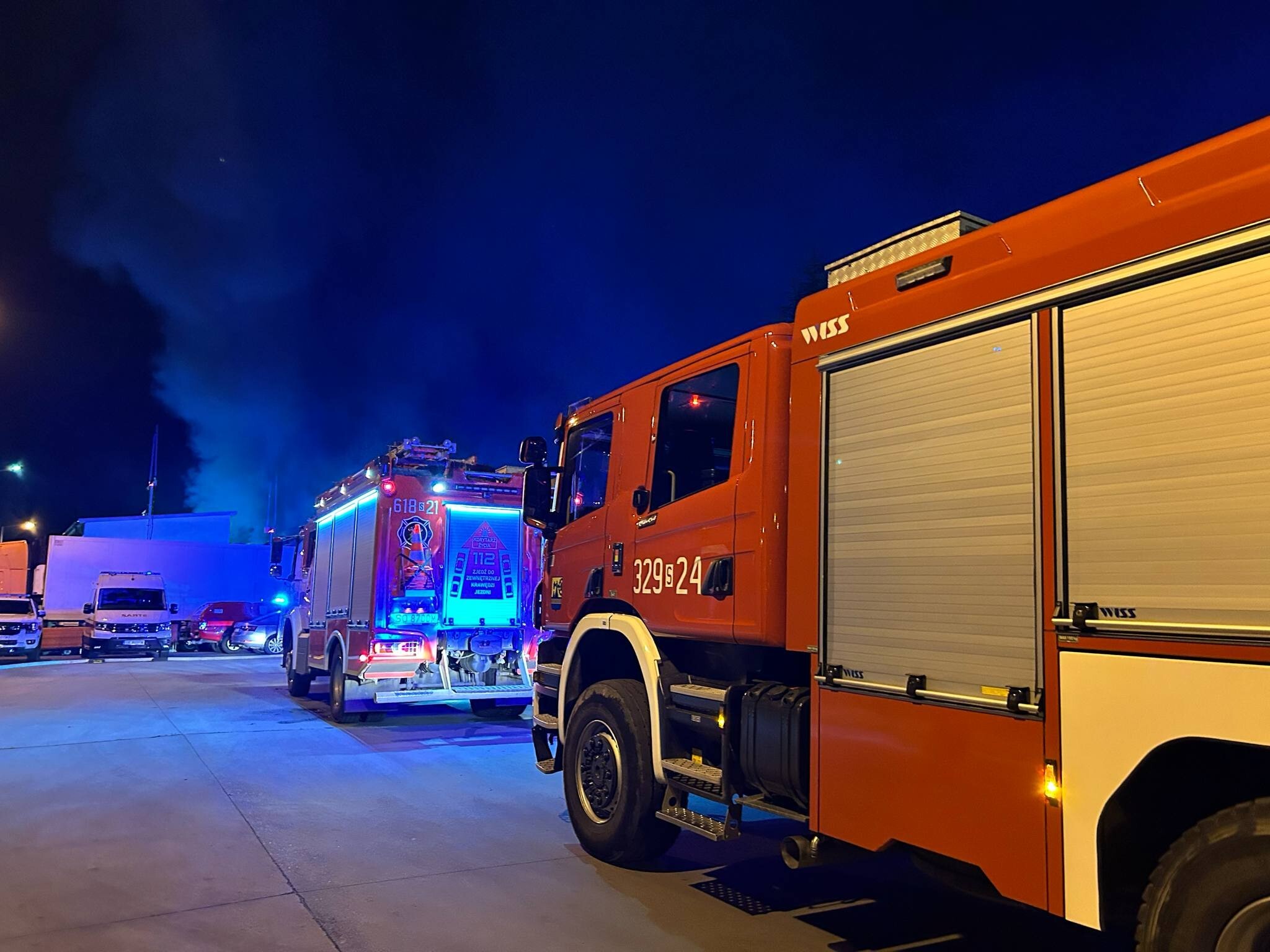 Sosnowiec-Milowice. Ul. Krzysztofa Kamila Baczyńskiego 165. Pożar hali w Zakładach Mięsnych „Duda” („Cedrob”). 10 maja 2025.