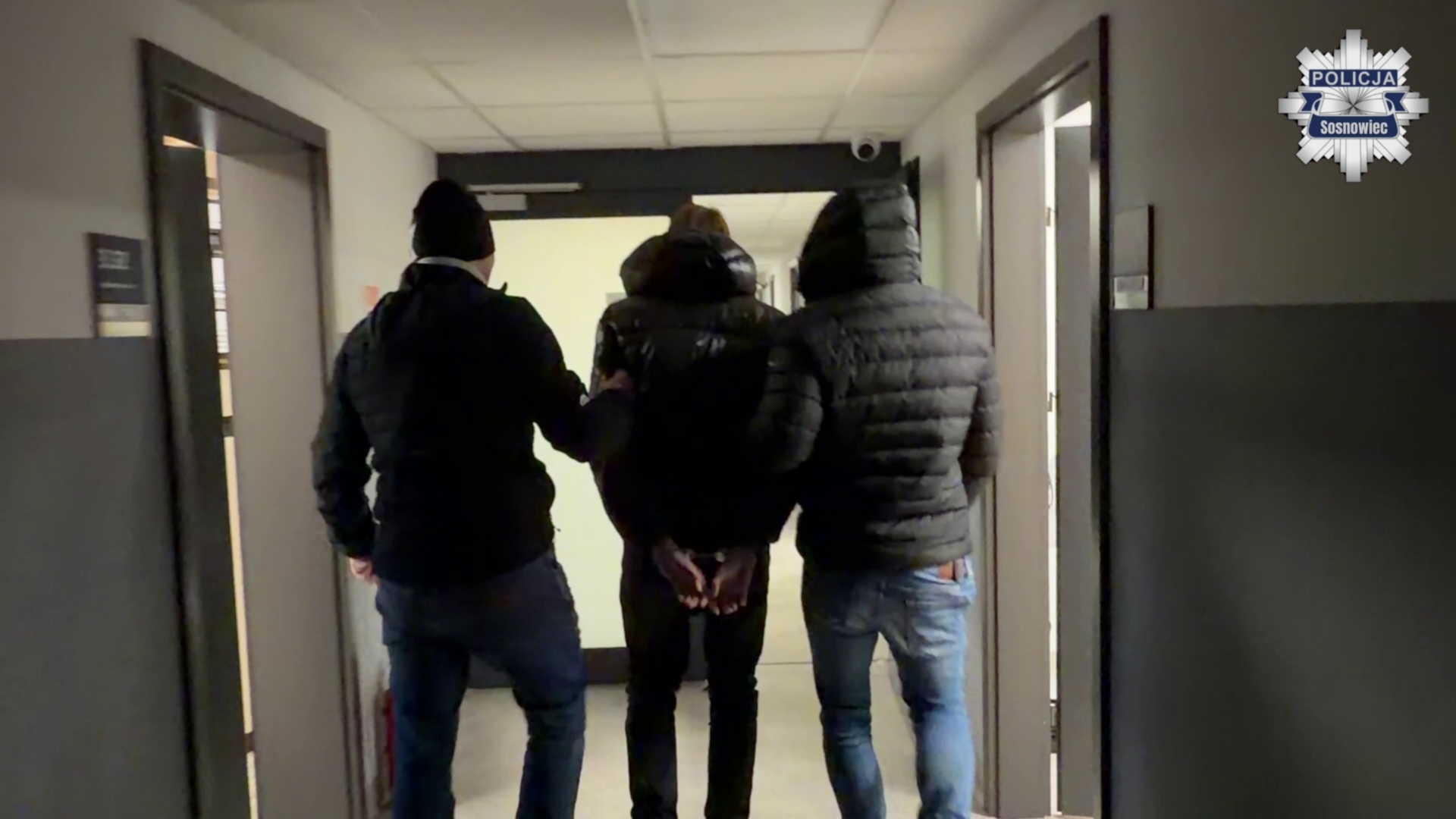 Sosnowiec. Zatrzymanie 15-latka podejrzanego o udział w oszustwie metodą „na podszywacza”. 27 stycznia 2026.