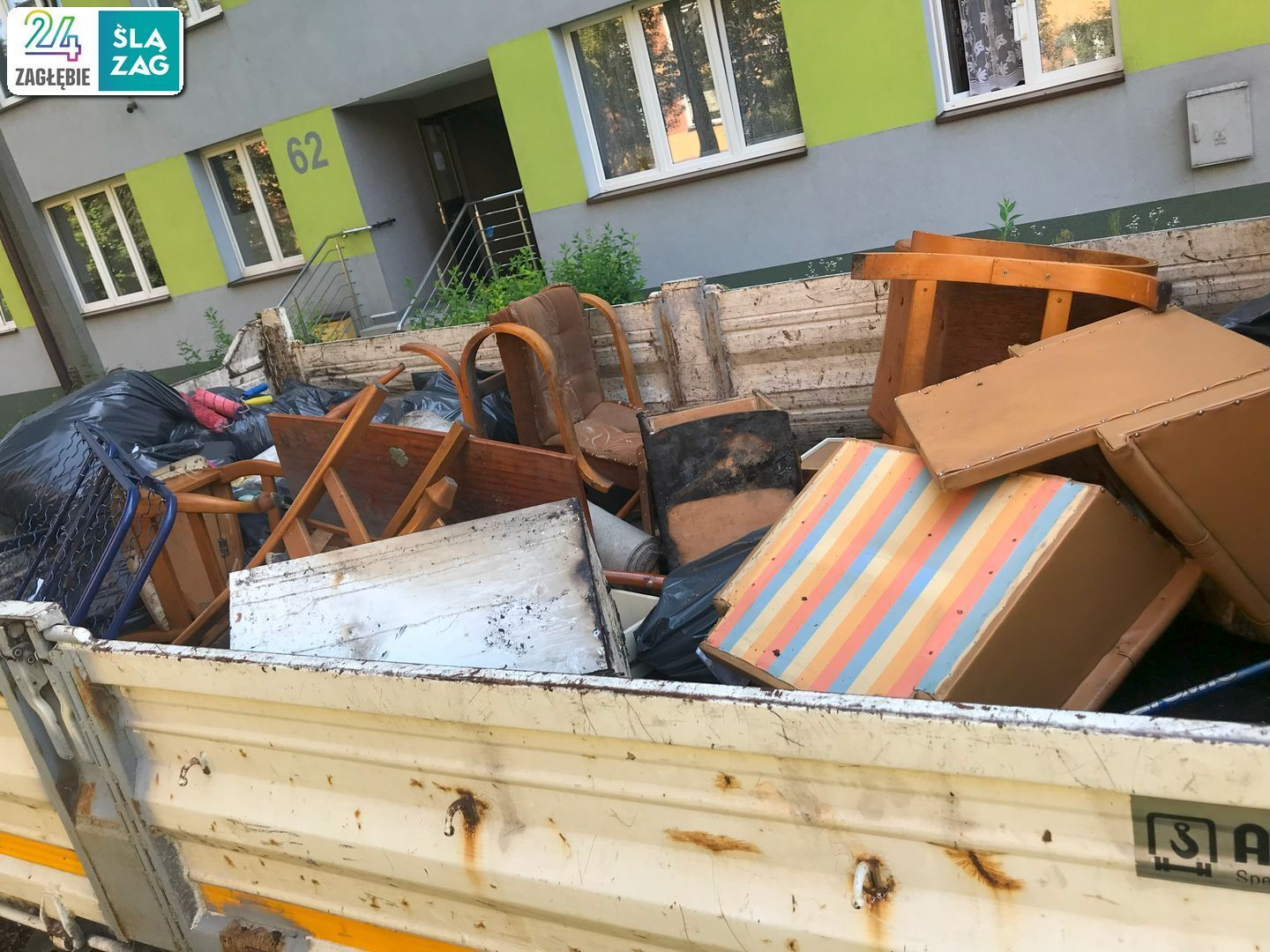 Sosnowiec-Pogoń. Wybuch i pożar przy ul. Staropogońskiej 62 / 53 – następnego dnia. 14 sierpnia 2025.