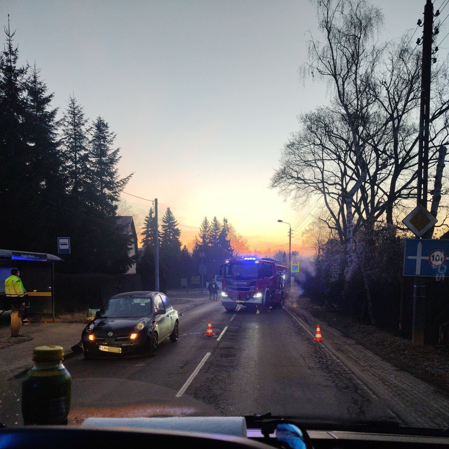 Sosnowiec-Porąbka. Wypadek – potrącenie kobiety na przejściu przy ulicy Teofila Lenartowicza. 5 marca 2026