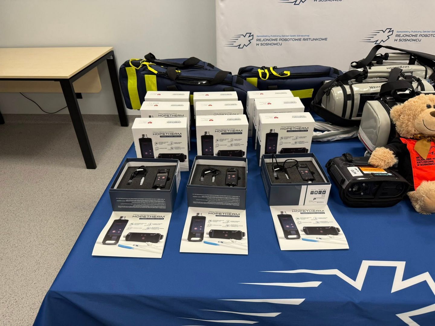 Rejonowe Pogotowie Ratunkowe w Sosnowcu dostało 11 nowych karetek i wyposażenie dla całego Zagłębia i okolic. 7 stycznia 2026.