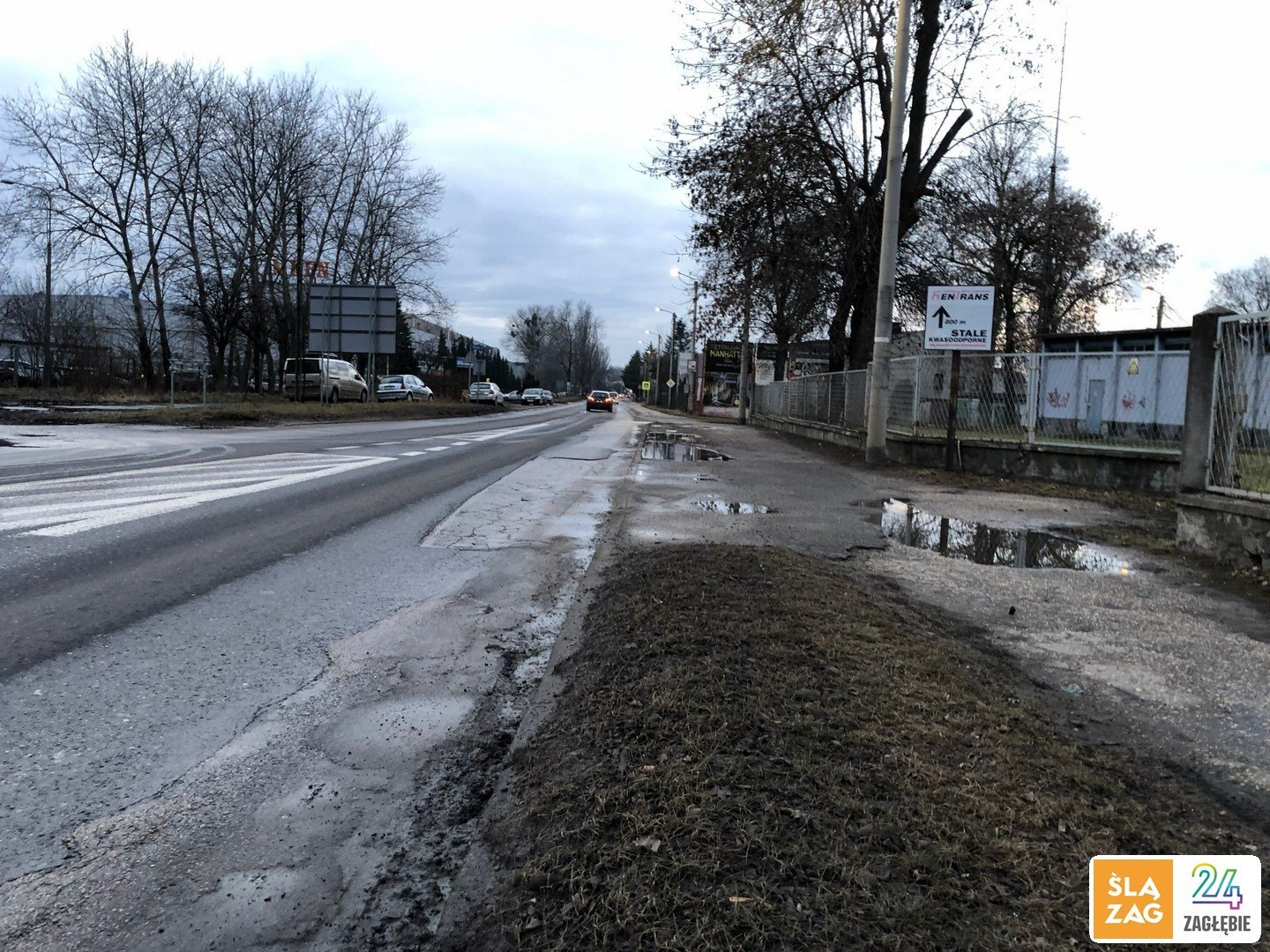 Sosnowiec-Rudna. Ulica Stefana Roweckiego „Grota”. Widok w stronę Czeladzi. 24 lutego 2026