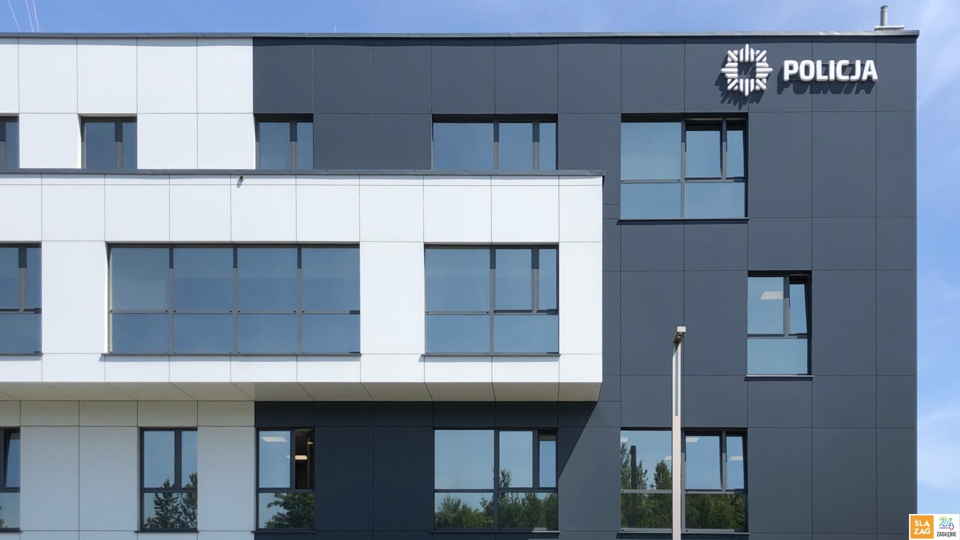 Pijany policjant spowodował kolizję w Jaworznie i zbiegł z miejsca zdarzenia. Służy w IV Komisariacie w Sosnowcu – tym samym, w którym psy mają mieć złe warunki