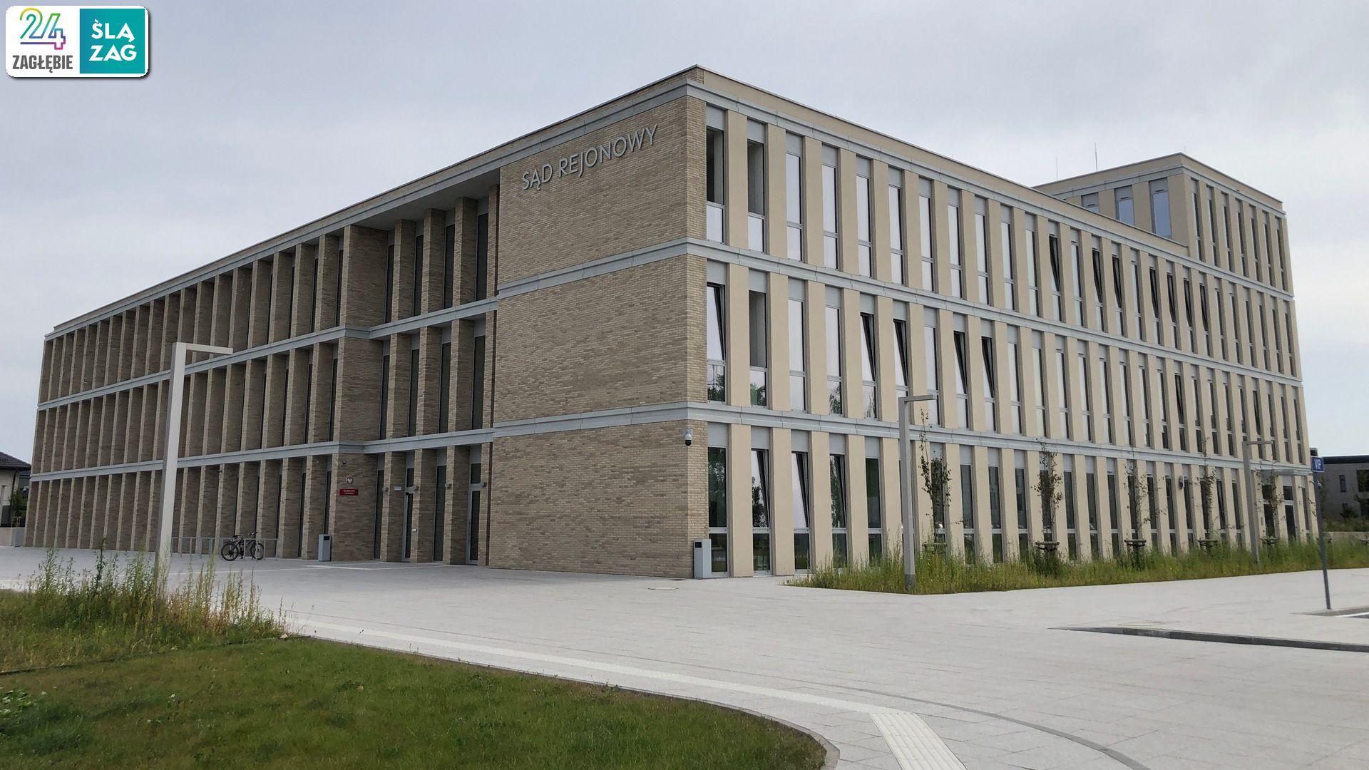 Sąd Rejonowy w Sosnowcu już pracuje w nowej siedzibie. Przeprowadzka cichaczem, w cieniu rewolucji kadrowych ministra Żurka. GALERIA