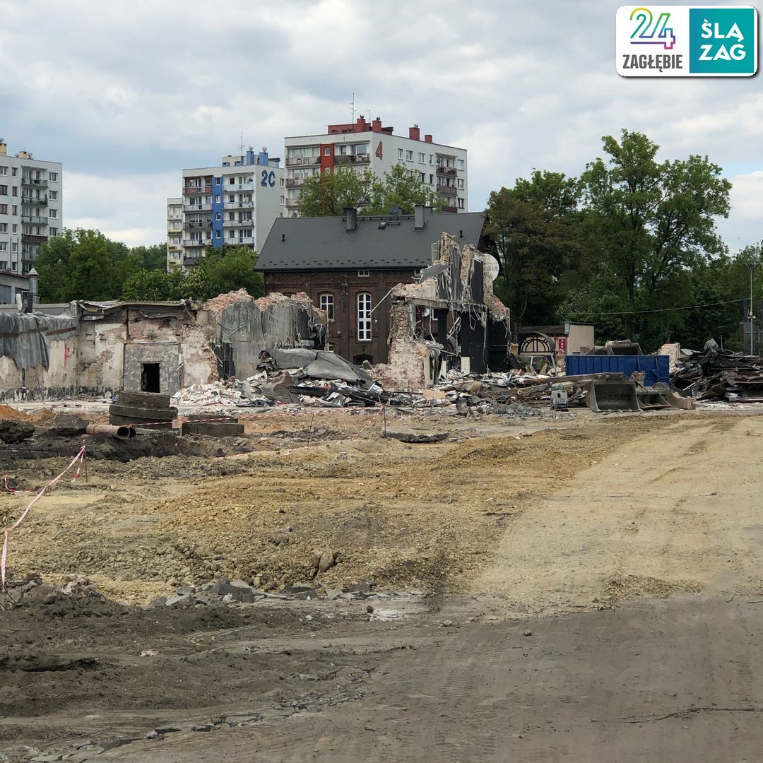 Sosnowiec. Ulice 1 Maja i Partyzantów. Dawne: przędzalnia Schoenow oraz huta szkła. Burzenie. 9 maja 2025.