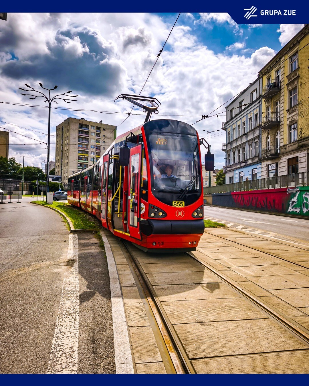 Sosnowiec. Wiadukt nad ulicą Józefa Piłsudskiego. Przejazd próbny tramwaju przed czasowym otwarciem przejazdu. 31 lipca 2025.