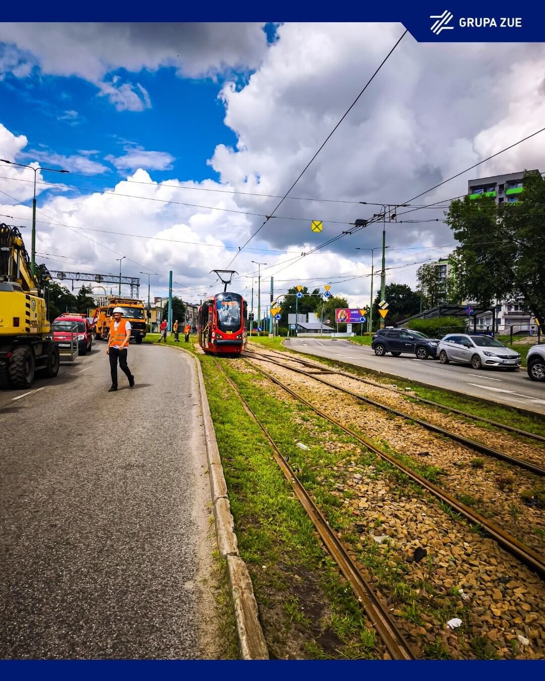 Sosnowiec. Wiadukt nad ulicą Józefa Piłsudskiego. Przejazd próbny tramwaju przed czasowym otwarciem przejazdu. 31 lipca 2025.
