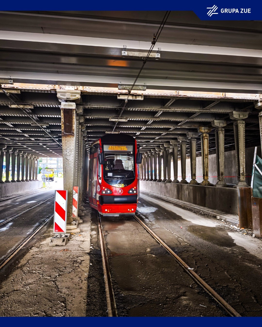 Sosnowiec. Wiadukt nad ulicą Józefa Piłsudskiego. Przejazd próbny tramwaju przed czasowym otwarciem przejazdu. 31 lipca 2025.