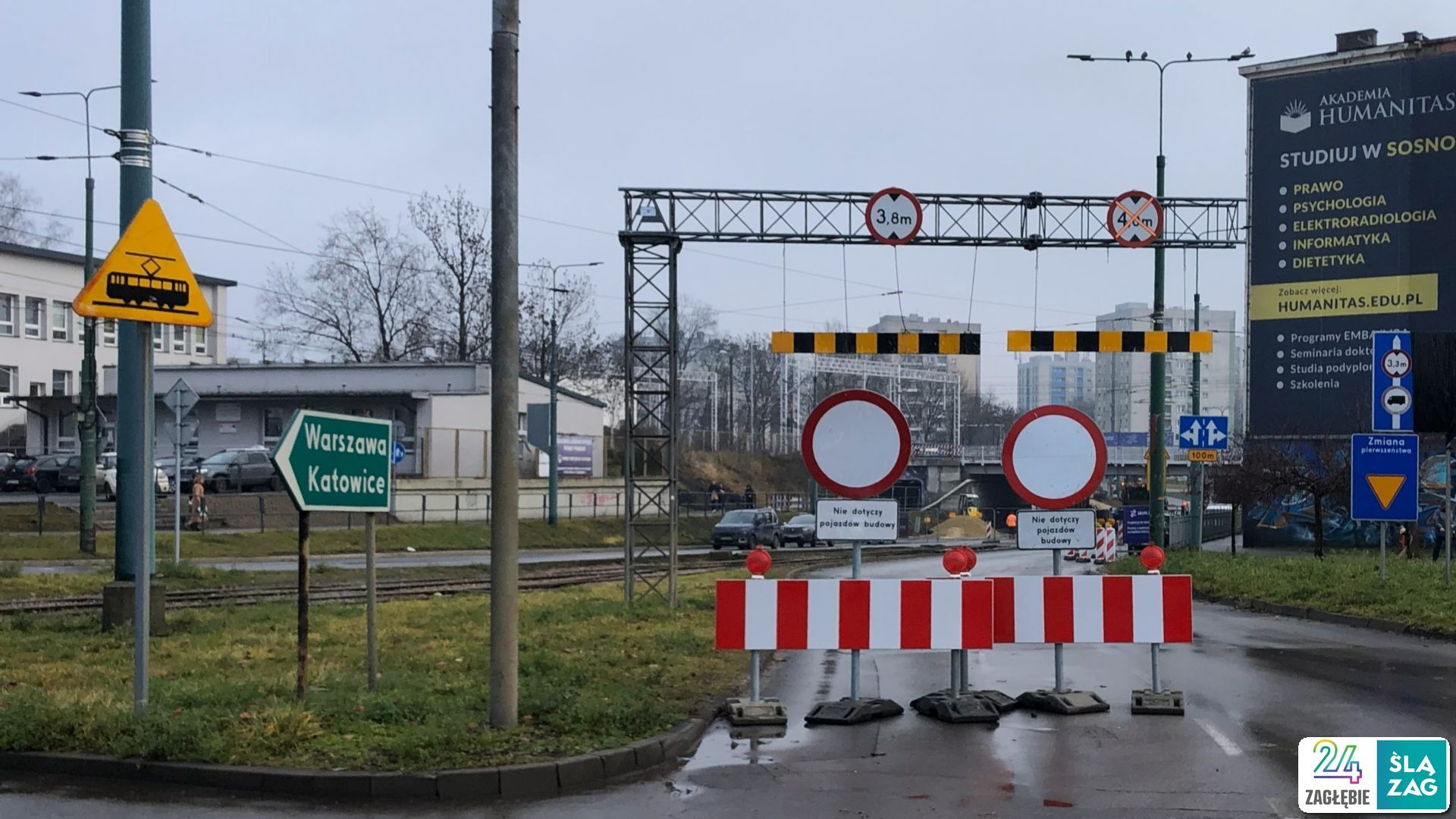 Sosnowiec. Wraca ruch ulicą Piłsudskiego pod wiaduktem kolejowym po najtrudniejszym dla kierowców i pasażerów etapie. Na wiosnę ostatnie zamknięcie