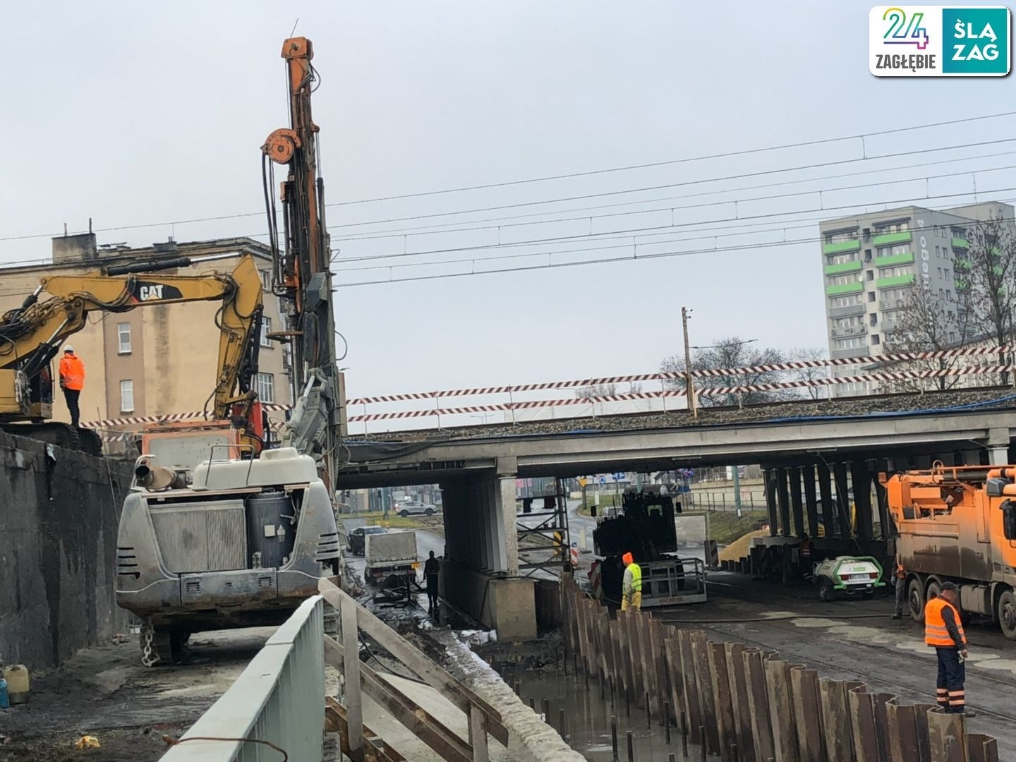 Sosnowiec. Ulica Józefa Piłsudskiego. Wiadukt kolejowy na dwa dni przed przywróceniem ruchu. 11 grudnia 2025.