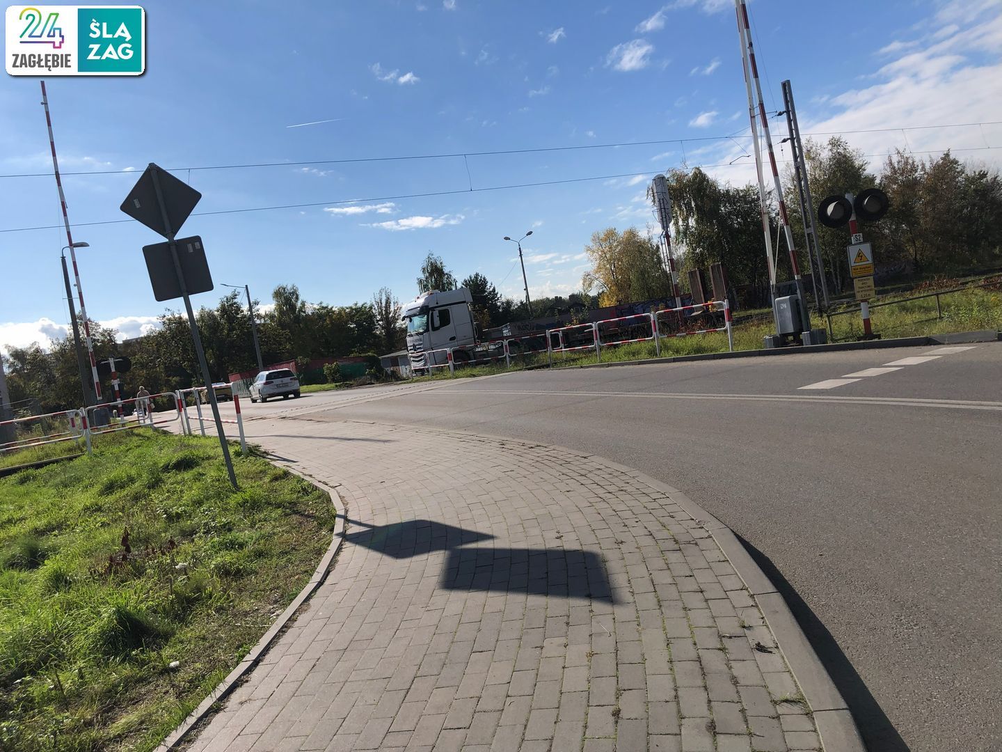Sosnowiec Ul Naftowa Przejazd Kolejowy Fot Robert Lechowski 2025 10 16 02