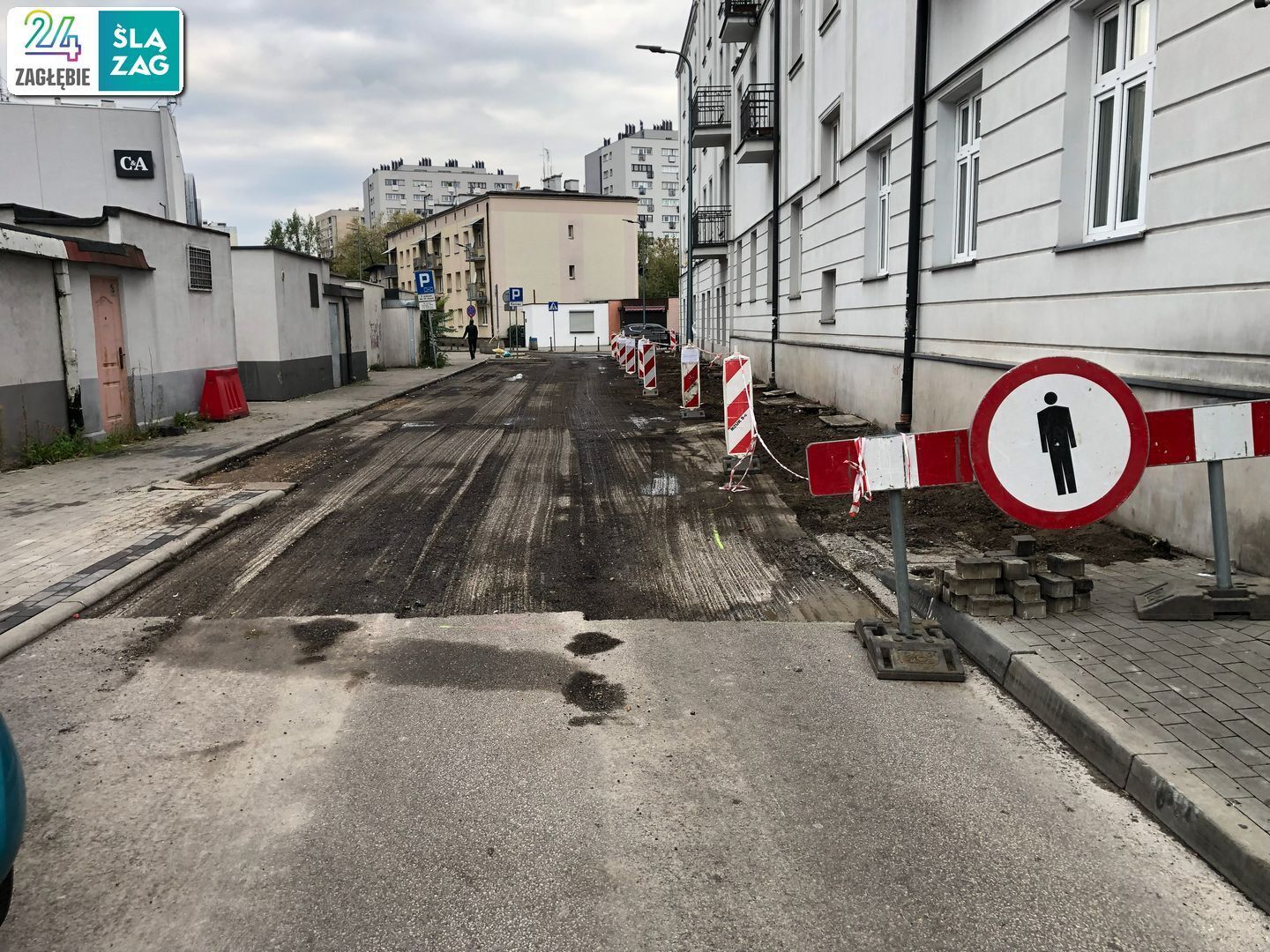 Sosnowiec. Ulica Szklarniana – remont jezdni i chodnika. 1 października 2025.