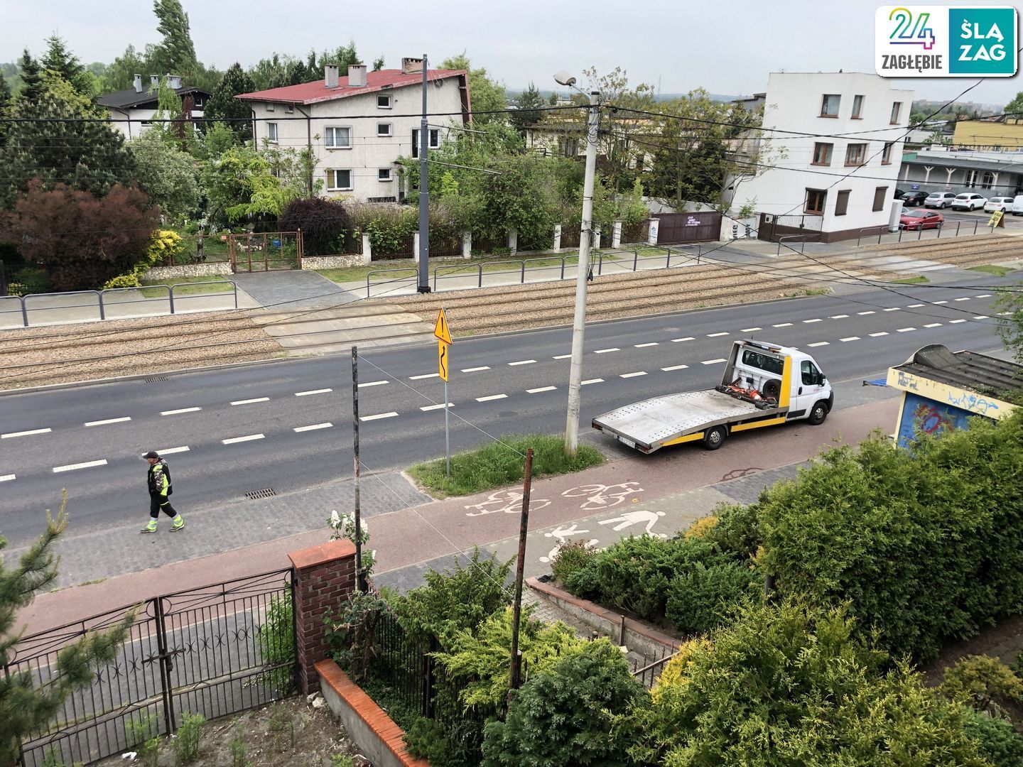 Sosnowiec, ul. gen. Władysława Andersa. Kolizja trzech pojazdów, w tym radiowozu Policji. 10 maja 2025.