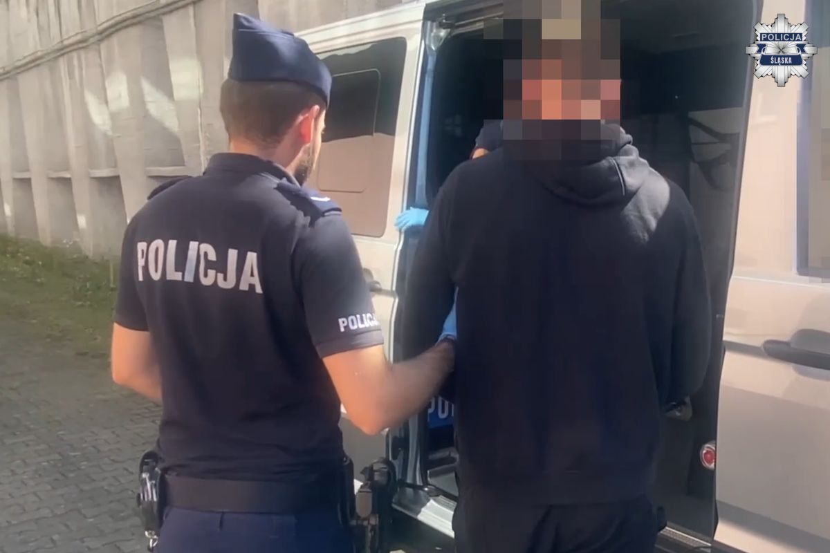Świecko. Przekazanie zatrzymanego w Niemczech Przemysława C. na podstawie Europejskiego Nakazu Aresztowania wydanego przez Sąd Okręgowy w Sosnowcu. 3 września 2025.