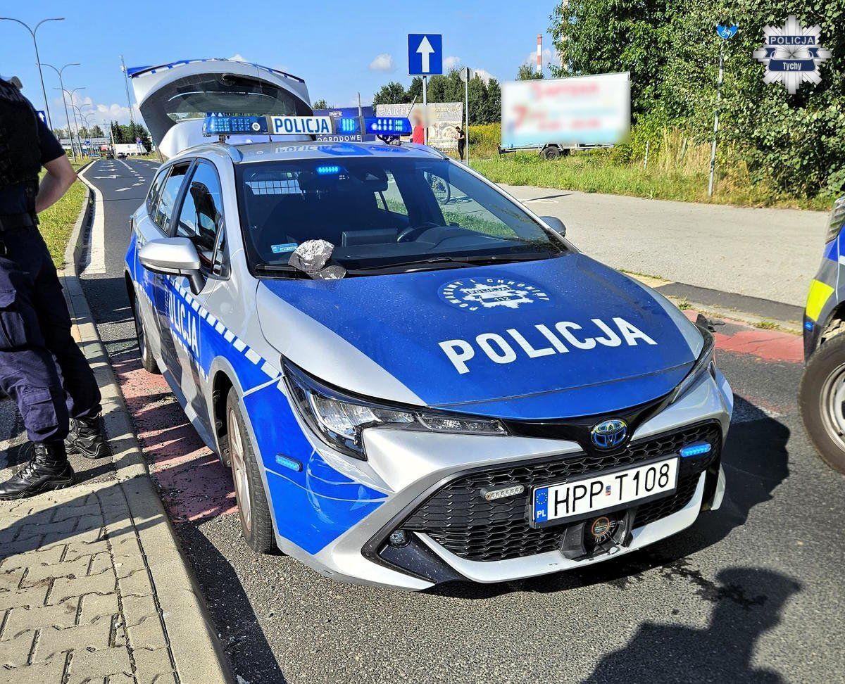 Tychy. Ul. Towarowa. Zatrzymanie pijanego kierowcy z Sosnowca bez uprawnień i z zakazem sądowym. 9 września 2025.