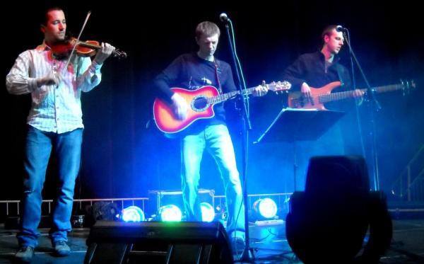 Zespół Bez Paniki. Koncert. w katowickim Spodku.