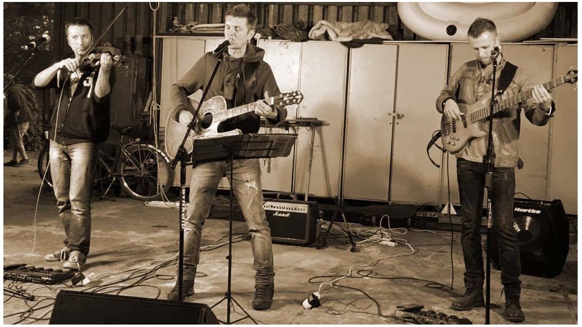 Zespół Bez Paniki. Koncert.
