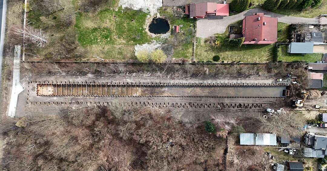 Dąbrowa Górnicza. Zbiornik retencyjny w Strzemieszycach już odbiera wodę z DK94. Ma zakończyć okresowe podtopienia