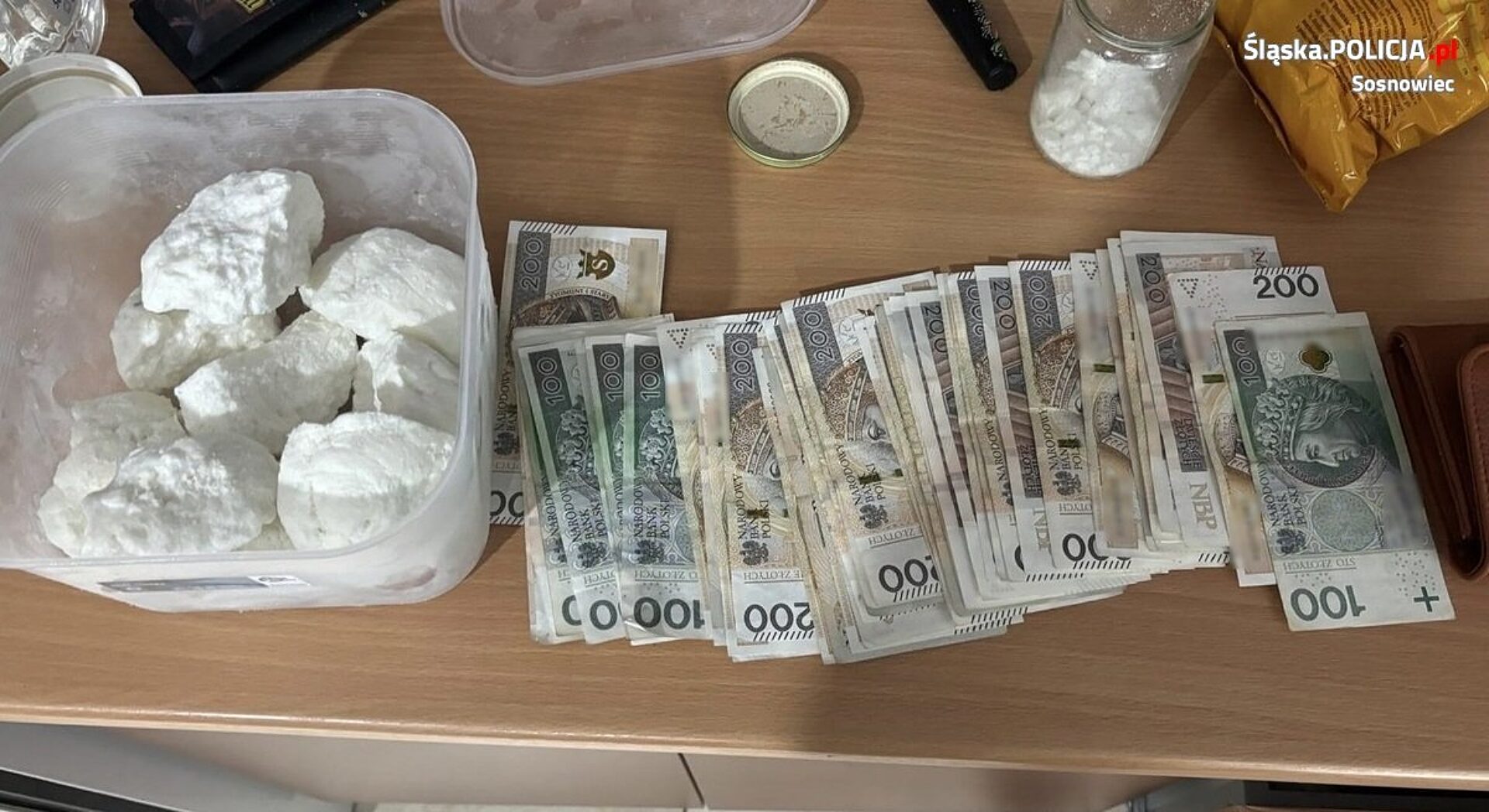 Ponad kilogram amfetaminy w mieszkaniu 31 latka sosnowiec sierpien 2024 Ponad kilogram amfetaminy w mieszkaniu 31 latka sosnowiec sierpien 2024