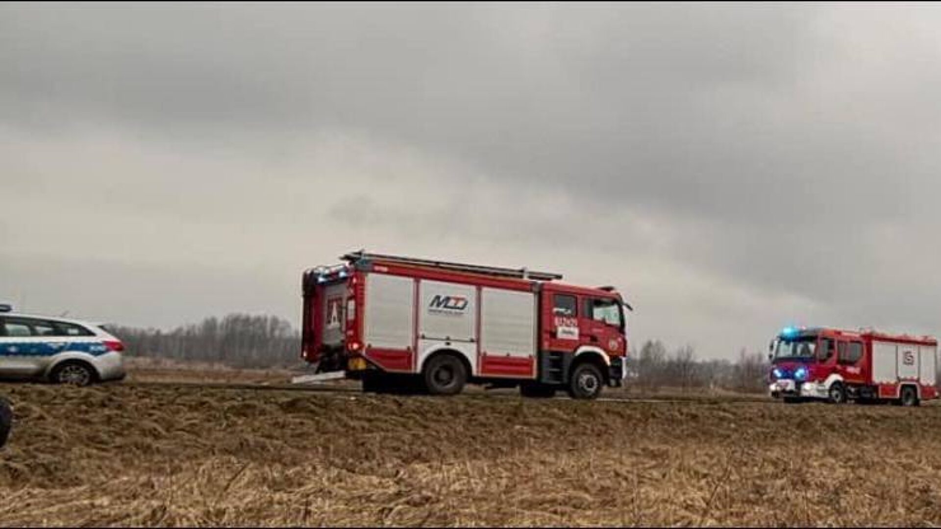 Sosnowiec, Dąbrowa Górnicza. Akcja w związku z plamami ropopochodnej substancji na Bobrku i Rakówce. 6 lutego 2025. Sosnowiec, Dąbrowa Górnicza. Akcja w związku z plamami ropopochodnej substancji na Bobrku i Rakówce. 6 lutego 2025.