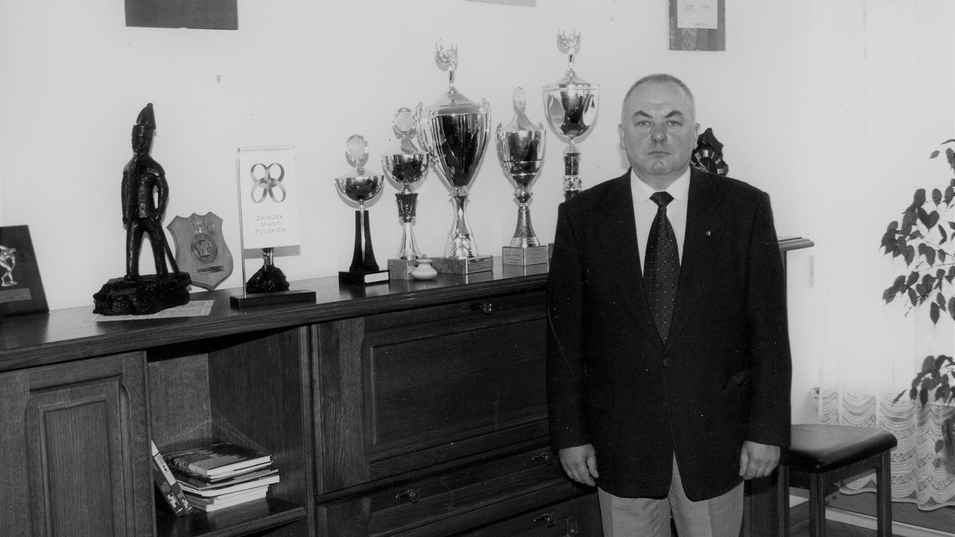 Marek Dul. Prezydent Miasta Dąbrowa Górnicza w latach 1996 – 1999 Marek Dul. Prezydent Miasta Dąbrowa Górnicza w latach 1996 – 1999