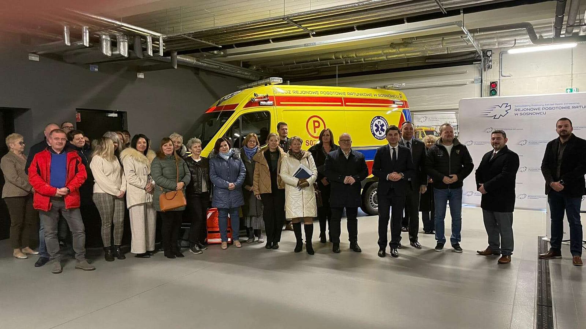 Przekazanie nowej karetki dla SP ZOZ Rejonowe Pogotowie Ratunkowe w Sosnowcu. 8 stycznia 2025. Przekazanie nowej karetki dla SP ZOZ Rejonowe Pogotowie Ratunkowe w Sosnowcu. 8 stycznia 2025.