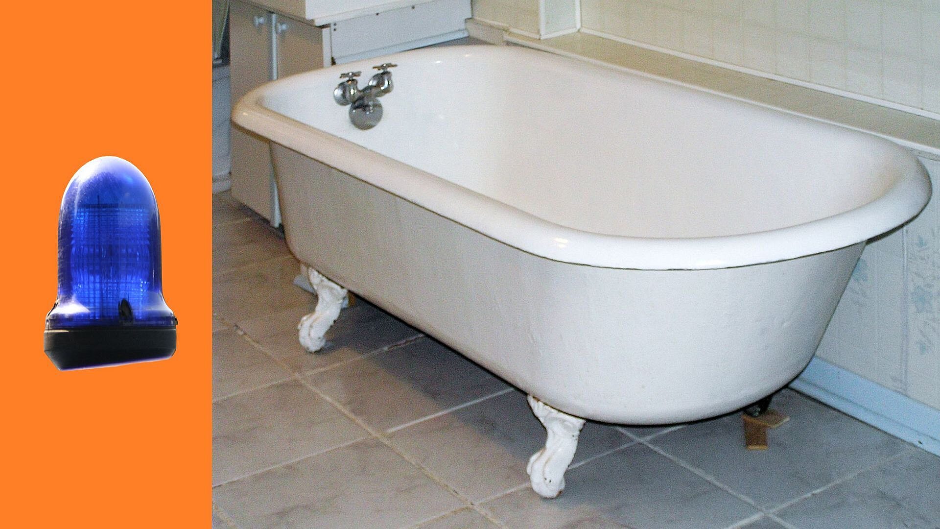 Staruszka w wannie. Ilustracja poglądowa. Staruszka w wannie. Ilustracja poglądowa.