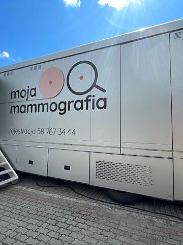 Mammografia. Mobilne laboratorium Geneva Trust. Mammografia. Mobilne laboratorium Geneva Trust.