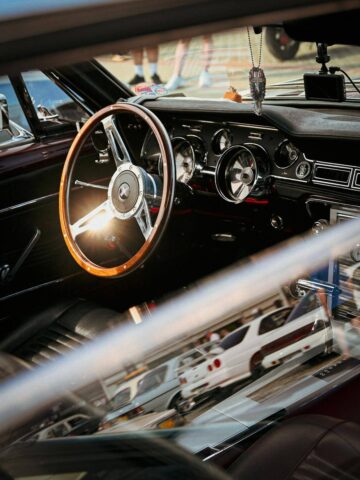 «Klasyczna Niedziela» czyli zlot pojazdów starych lub ciekawych na targu w Będzinie. «Klasyczna Niedziela» czyli zlot pojazdów starych lub ciekawych na targu w Będzinie.