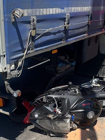 Czeladź. Śmiertelny wypadek przy ulicy Wiejskiej. Nie żyje 18-letni motocyklista. 2 lipca 2025. Czeladź. Śmiertelny wypadek przy ulicy Wiejskiej. Nie żyje 18-letni motocyklista. 2 lipca 2025.