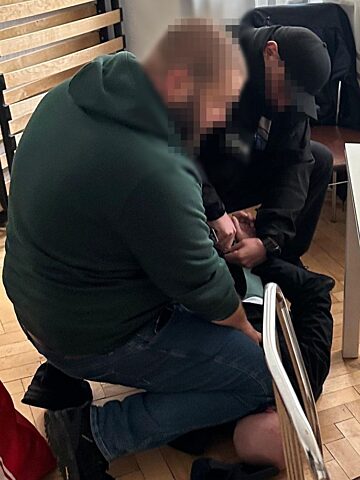 Gdańsk. Zatrzymanie poszukiwanego w związku z zabójstwem w dniu 2 maja 2025 roku w Będzinie. 9 maja 2025. Gdańsk. Zatrzymanie poszukiwanego w związku z zabójstwem w dniu 2 maja 2025 roku w Będzinie. 9 maja 2025.