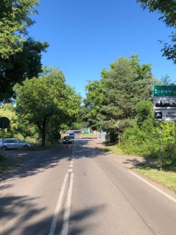 Katowice-Dąbrówka Mała. Ulica Milowicka – widok na most na Brynicy w kierunku Sosnowca. 30 czerwca 2025. Katowice-Dąbrówka Mała. Ulica Milowicka – widok na most na Brynicy w kierunku Sosnowca. 30 czerwca 2025.