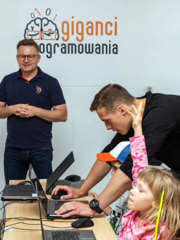 Bezpłatne warsztaty programowania: Cyber przygoda z AI! Bezpłatne warsztaty programowania: Cyber przygoda z AI!