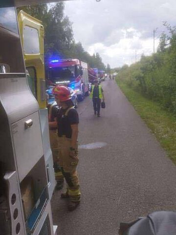 Sławków. Ul. Okradzionowska. Wypadek dwóch pojazdów. 6 sierpnia 2025. Sławków. Ul. Okradzionowska. Wypadek dwóch pojazdów. 6 sierpnia 2025.