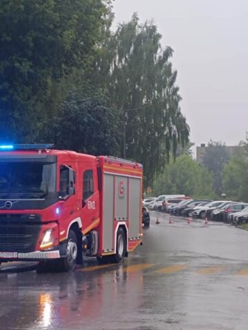 Sosnowiec-Klimontów. Skrzyżowanie ulic Gwiezdnej i 11 Listopada. Zalanie. 17 lipca 2025. Sosnowiec-Klimontów. Skrzyżowanie ulic Gwiezdnej i 11 Listopada. Zalanie. 17 lipca 2025.