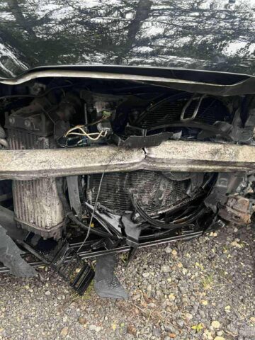 Sosnowiec-Porąbka. Ulica K.W.K. „Kazimierz-Juliusz”. Zderzenie czołowe. 10 czerwca 2025. Sosnowiec-Porąbka. Ulica K.W.K. „Kazimierz-Juliusz”. Zderzenie czołowe. 10 czerwca 2025.