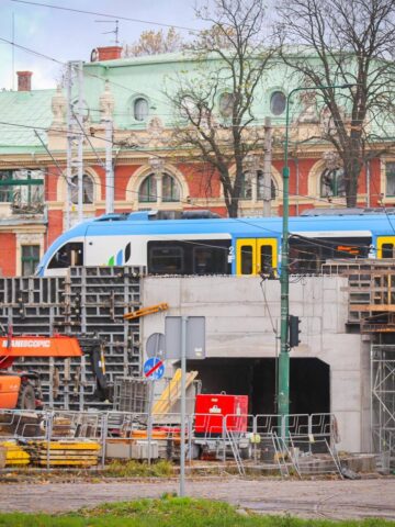 Sosnowiec-Sielec. Ulica Stefana Żeromskiego. Wiadukt kolejowy. Koniec października 2025. Sosnowiec-Sielec. Ulica Stefana Żeromskiego. Wiadukt kolejowy. Koniec października 2025.