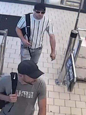 Sosnowiec-Środula. Sklep sieci «Stokrotka» przy ul. Bolesława Prusa. Podejrzewani o kradzież. 2 sierpnia 2025. Sosnowiec-Środula. Sklep sieci «Stokrotka» przy ul. Bolesława Prusa. Podejrzewani o kradzież. 2 sierpnia 2025.