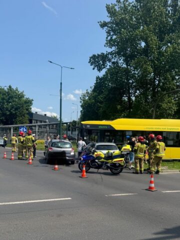 Sosnowiec. Wypadek autobusu i samochodów osobowych na wlocie ulicy Ignacego Mościckiego na ulicę 3 Maja. 5 czerwca 2025. Sosnowiec. Wypadek autobusu i samochodów osobowych na wlocie ulicy Ignacego Mościckiego na ulicę 3 Maja. 5 czerwca 2025.
